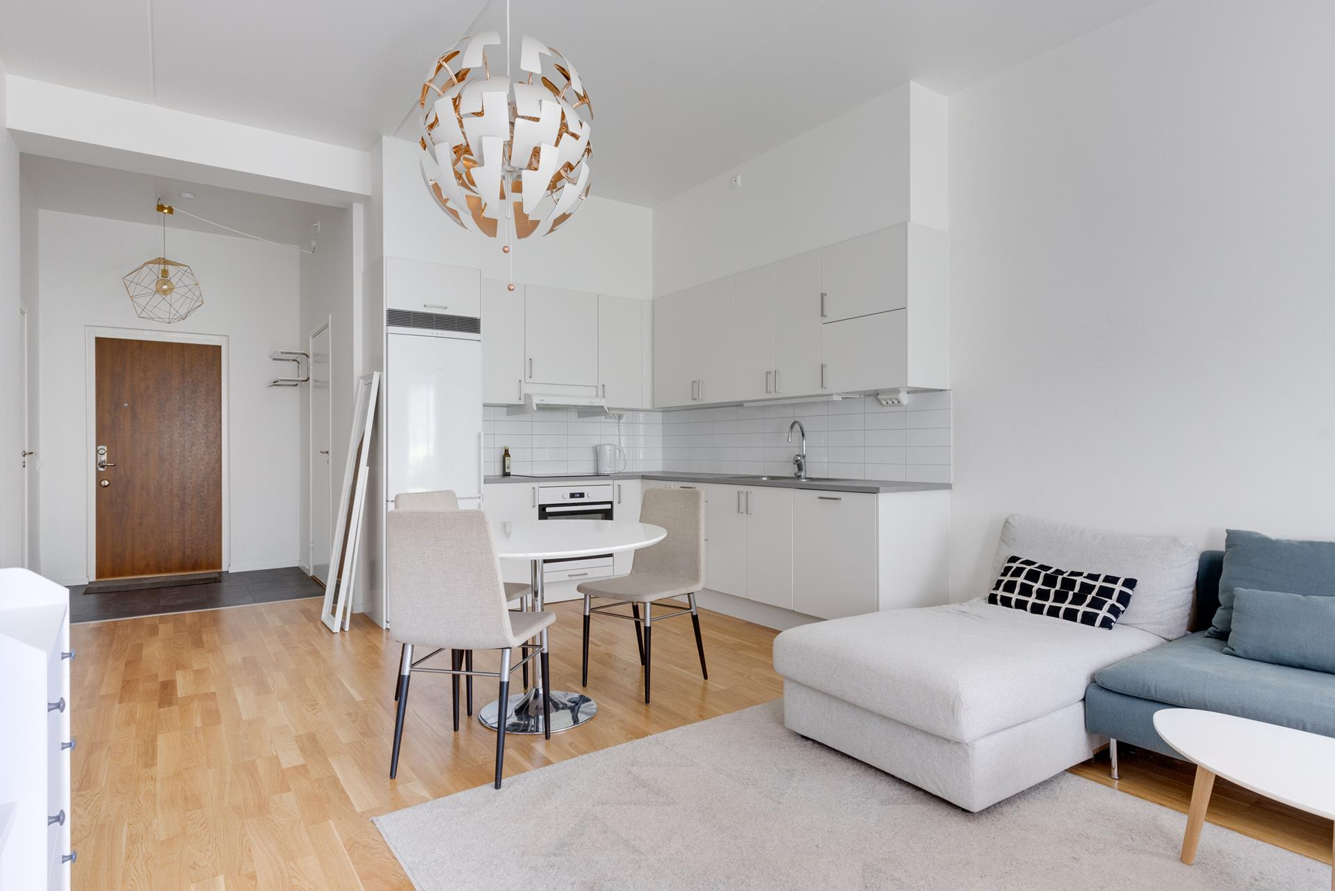 CBILD5HDIERF83E4TIO5A