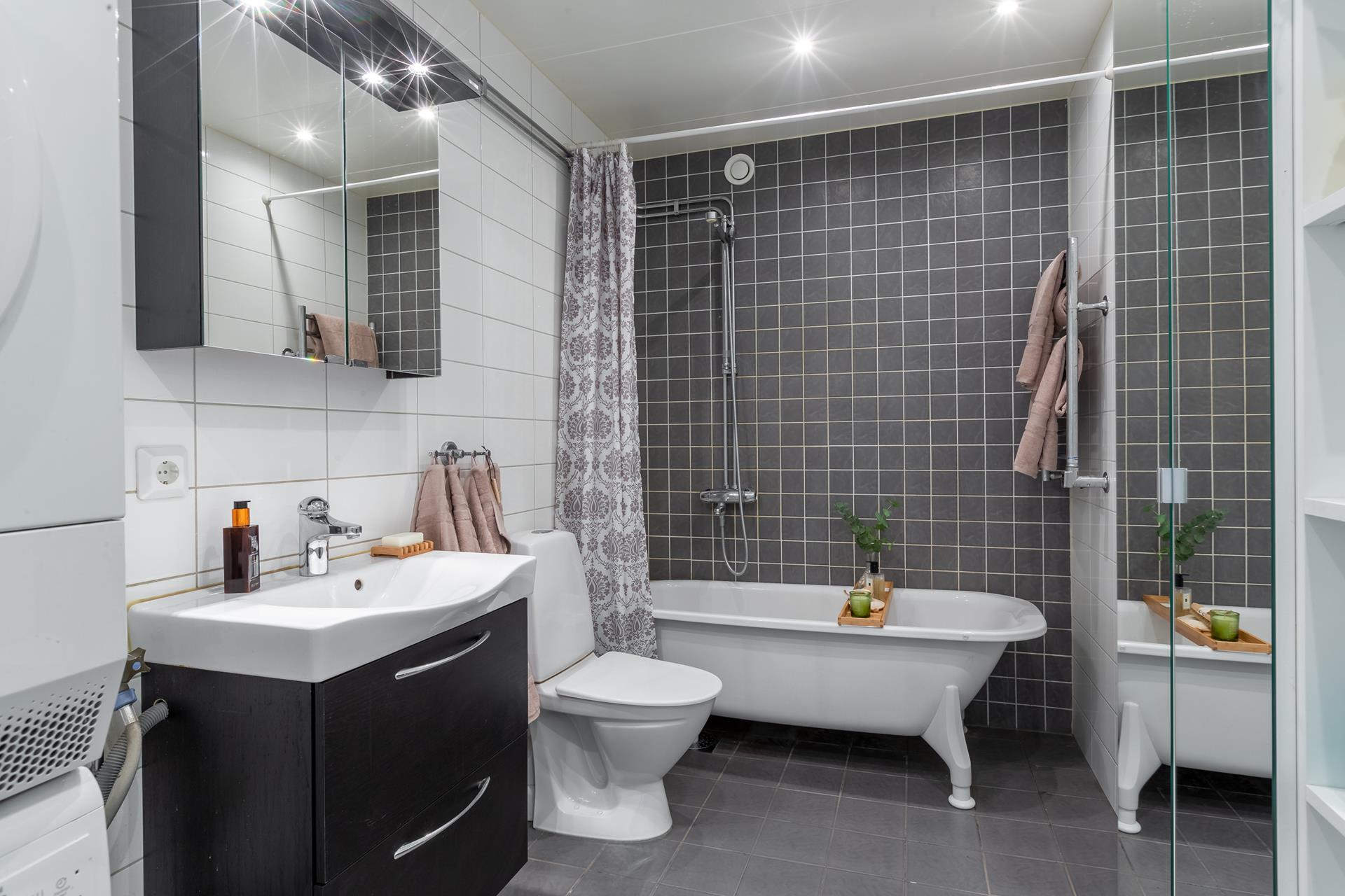 CBILD52JIP4QFN7QQ4CVS