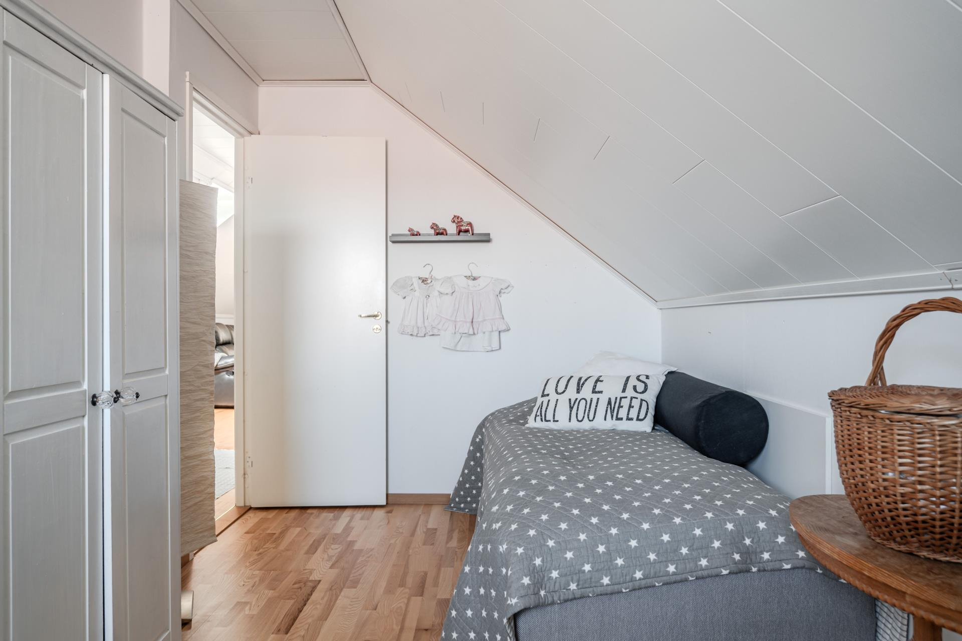 CBILD5O9C07KHJ4HG9L93