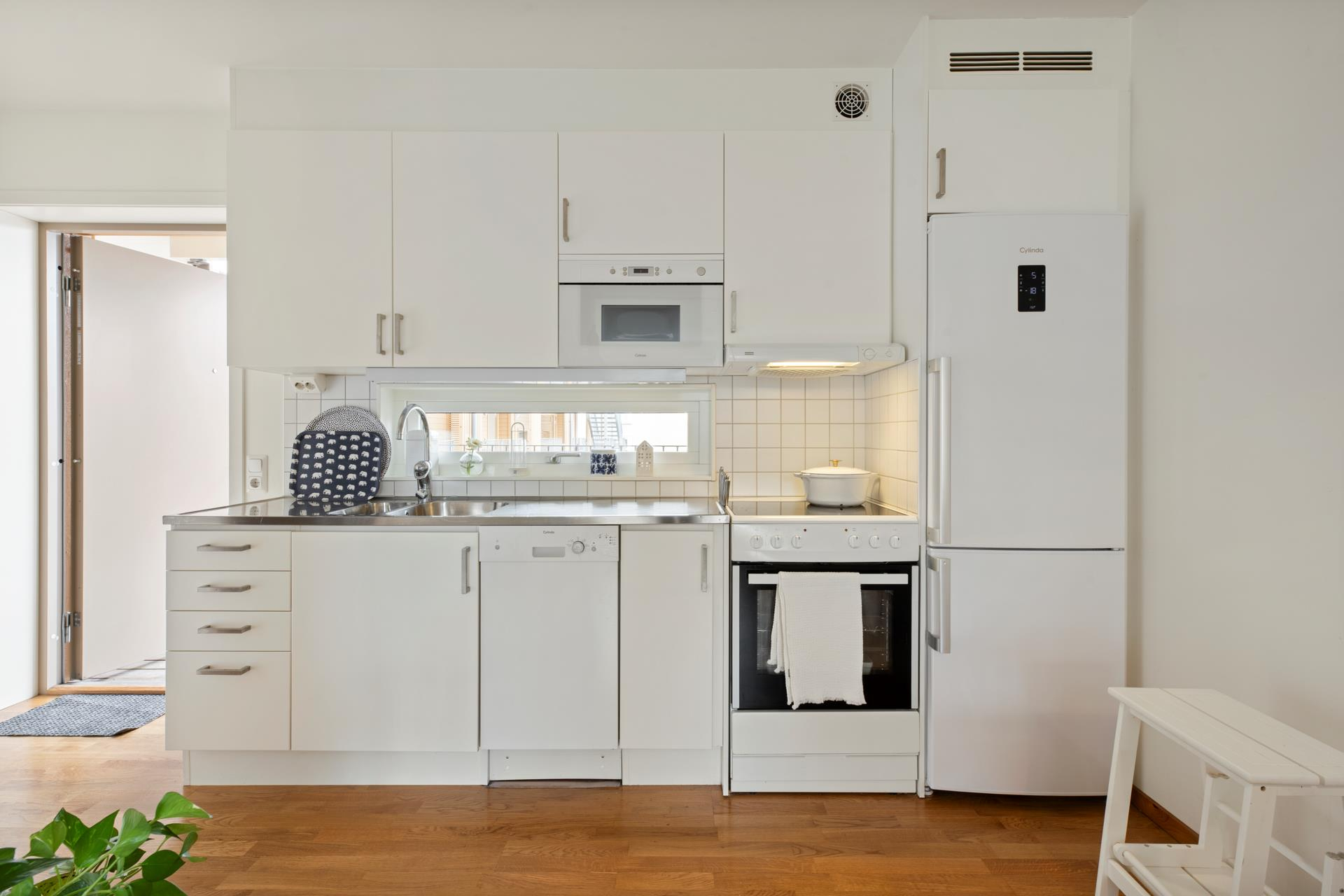 MED5P8JK4X2M6T7FSC664